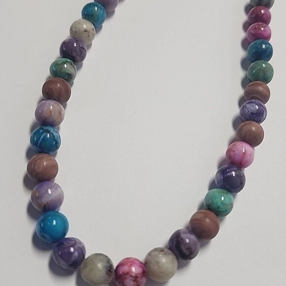 Stone Beaded Necklace - Picture 2 of 4